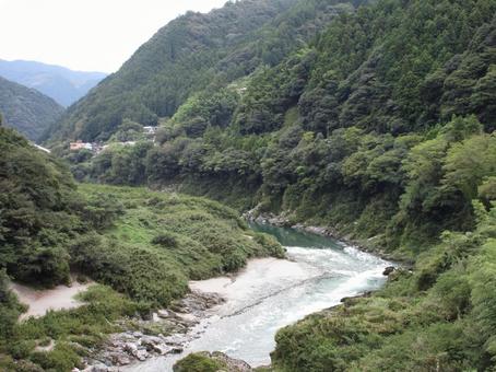 徳島県-大歩危-吉野川の急流 徳島県-大歩危-吉野川の急流 大歩危,吉野川,天然記念物の写真素材