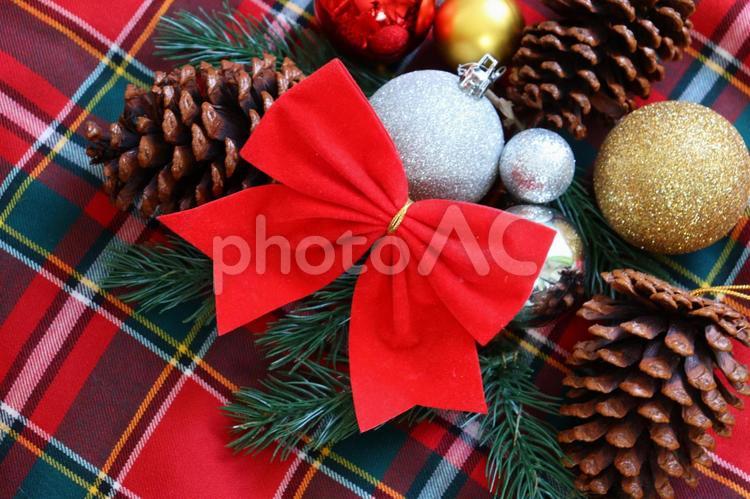 クリスマスカラーの画像　４ クリスマス,冬,飾りの写真素材
