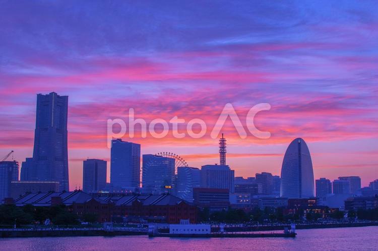 横浜の夕景 横浜,みなとみらい,ビルの写真素材