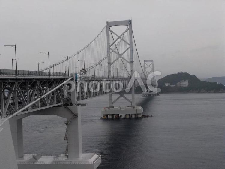 橋　海峡　大橋　大雨 橋,車,海峡の写真素材