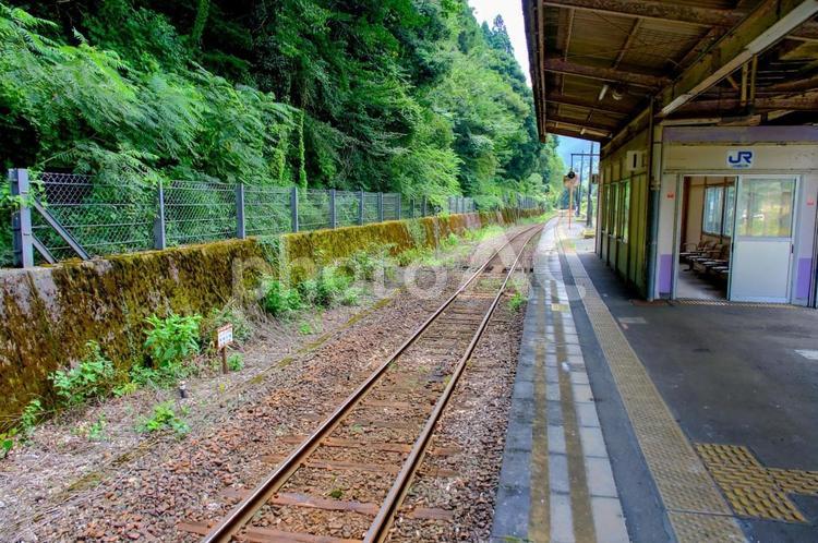 播但線・寺前駅・長谷駅 鉄道,ローカル路線,線路の写真素材
