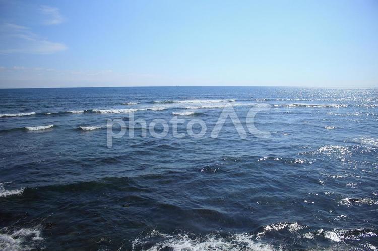 夏の海と水平線 波,海,自然の写真素材