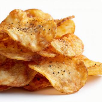 完璧にパリッとしたポテトチップスの山 完璧にパリッとしたポテトチップスの山の写真