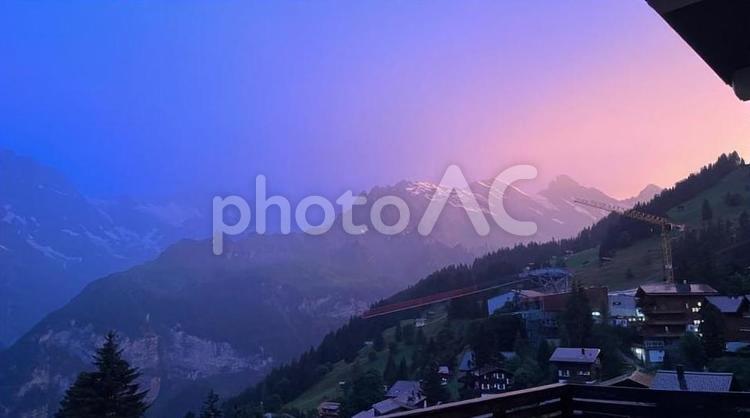 日没のアルプス ヨーロッパ,旅行,スイスの写真素材