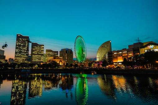 【神奈川】横浜の夜景街並み 2025 【神奈川】横浜の夜景街並み 2025 神奈川,横浜,街並みの写真素材