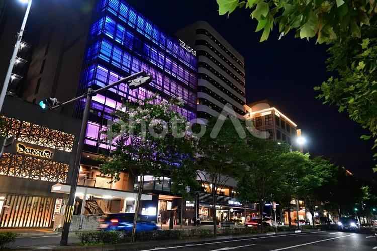 7月の京都市烏丸通りの夜景 烏丸通り,京都市,夜景の写真素材