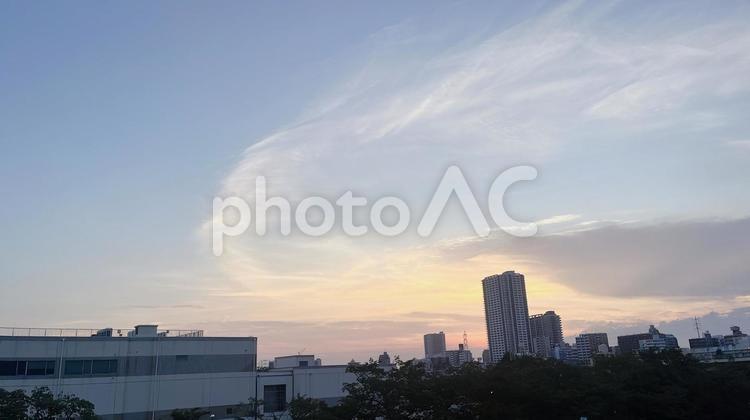 日本　東京　江戸川から見えた空 空,青空,天気の写真素材