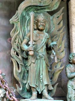 お不動様 お不動様 彫刻,不動明王,剣の写真素材