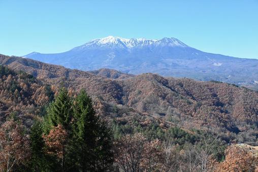 晩秋の御嶽山 御嶽山,雪山,晩秋の写真素材