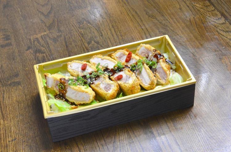 とんかつ弁当 弁当,おせち,料理の写真素材