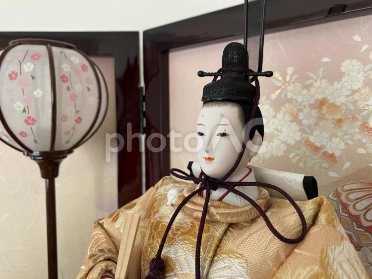 雛人形 男雛,雪洞,冠の写真素材
