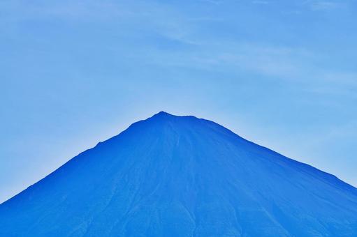夏の富士山山頂をクローズアップ 夏の富士山山頂をクローズアップ 富士山,山頂,夏山の写真素材