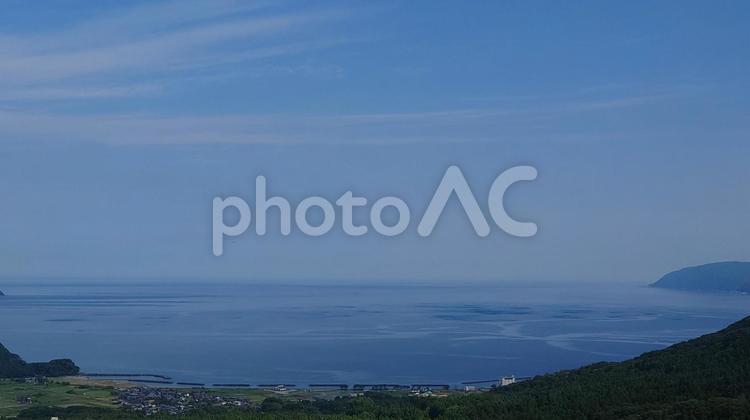 福井県-青空と敦賀湾 敦賀湾,日本海,湾の写真素材