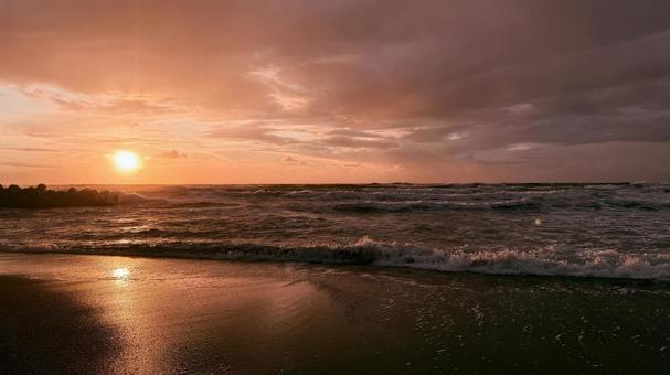 海の夕焼け 日本海,海岸,夕方の写真素材
