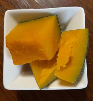 R7.09.19 煮かぼちゃ R7.09.19 煮かぼちゃ 煮かぼちゃ,煮物,かぼちゃの写真素材
