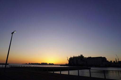 夕景 千葉みなと,夕景,日暮れの写真素材