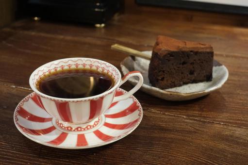 和好珈琲店のコーヒーとガトーショコラ 和好珈琲店のコーヒーとガトーショコラ 和好珈琲店,珈琲,コーヒーの写真素材