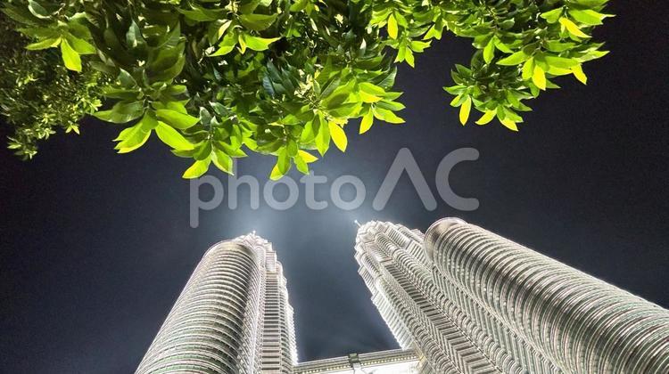 マレーシアのペトロナスタワー ペトロナスタワー,マレーシア,クアラルンプールの写真素材