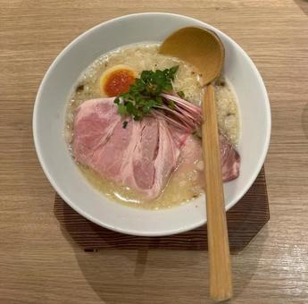 ラーメン ラーメン,チャーシュー,卵の写真素材