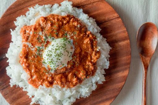 半熟卵が乗ってるキーマカレー 半熟卵が乗ってるキーマカレー キーマカレー,キーマ,カレーライスの写真素材