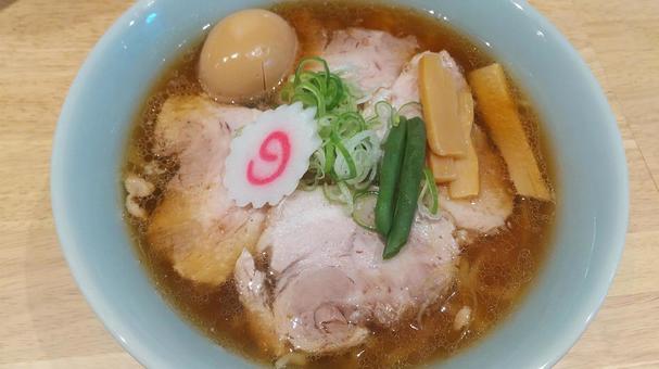 醤油ラーメン 醤油ラーメン 醤油ラーメン,拉麺,麺類の写真素材