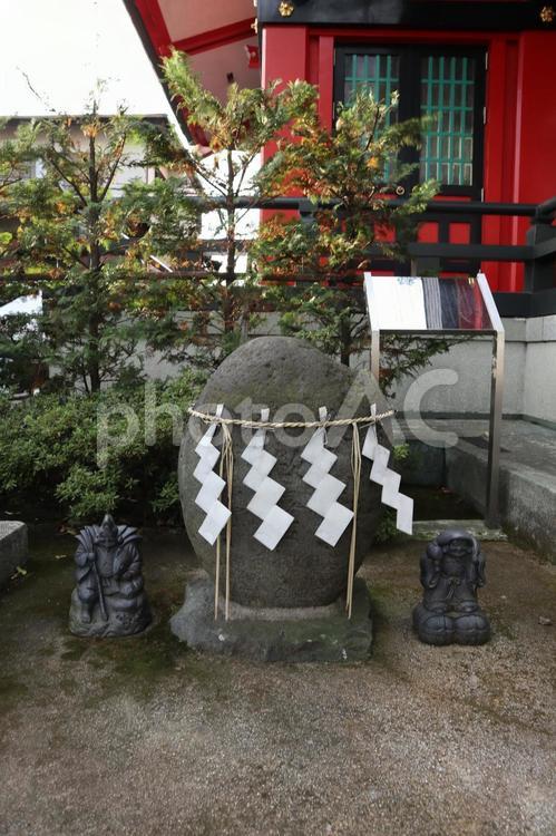 大田区　久が原西部八幡神社　力石 エビス,パワースポット,八幡神社の写真素材
