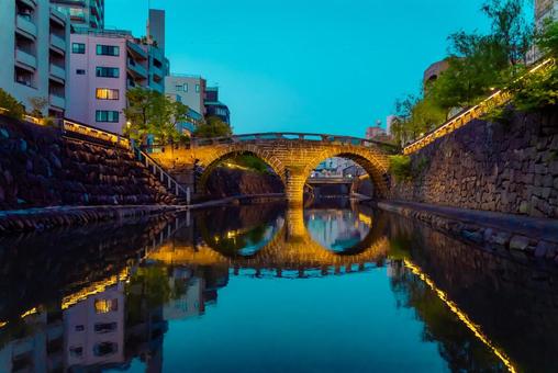 【長崎】眼鏡橋のライトアップ 【長崎】眼鏡橋のライトアップ 眼鏡橋,長崎,港町の写真素材