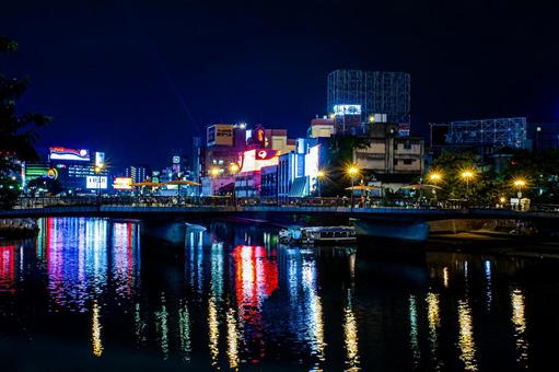 歓楽街の夜景 歓楽街,福岡,中洲の写真素材