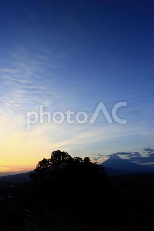 夕暮れ 夕暮れ,夕焼け,夕日の写真素材