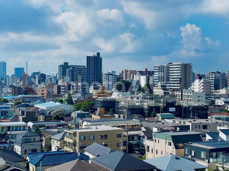 住宅街の風景 街並み,風景,マンションの写真素材