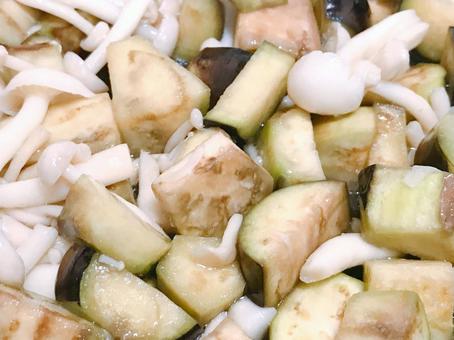 茄子しめじ炒め 茄子しめじ炒め,茄子しめじ,しめじ炒めの写真素材