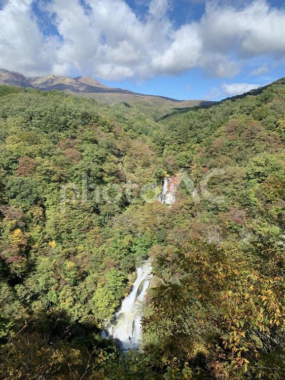 山　散策　滝 トレッキング,山,散策の写真素材