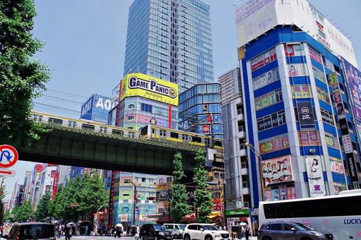 秋葉原2025夏 炎天下の中央通り 秋葉原2025夏 炎天下の中央通り 秋葉原,炎天下,中央通りの写真素材