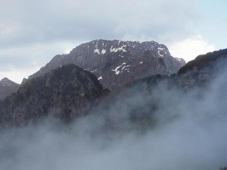 Photo, albania, tess national park, residual snow, 