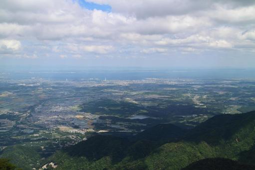 御在所岳から伊勢湾を望む 御在所岳から伊勢湾を望むの写真