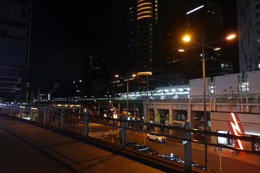 夜の秋葉原駅 秋葉原駅,秋葉原,駅の写真素材