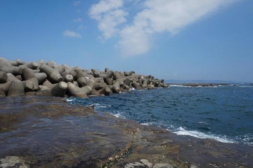 青い海と防波ブロック 波,水,浜辺の写真素材