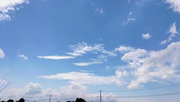 初夏の空の写真