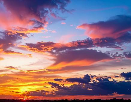 綺麗な夕焼けの風景写真 綺麗な夕焼けの風景写真の写真