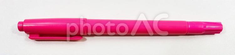 ピンク色の蛍光ペン（イメージ用） 蛍光ペン,ピンク,重要箇所の写真素材