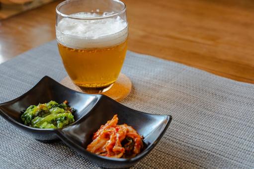 ビールとおつまみ晩酌 ビールとおつまみ晩酌 晩酌,ビール,グラスビールの写真素材