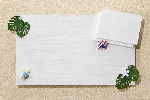 夏のイメージ、白い木の板とビーチ 砂浜,白木,バックグラウンドの写真素材