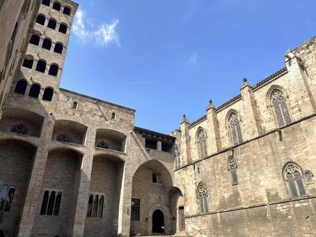 バルセロナ市歴史博物館とレイ広場 バルセロナ,スペイン,歴史博物館の写真素材