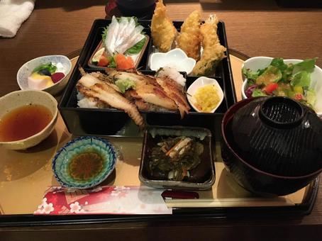 彩り豊かな和食御膳 和食,定食,天ぷらの写真素材
