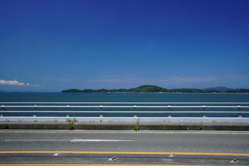 福岡 糸島海沿いのガードレール4 福岡 糸島海沿いのガードレール4 海,海辺,ガードレールの写真素材