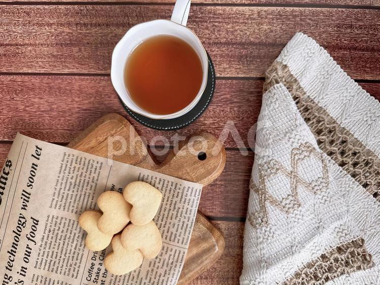 ハートのクッキーと紅茶 クッキー,手作りクッキー,紅茶の写真素材