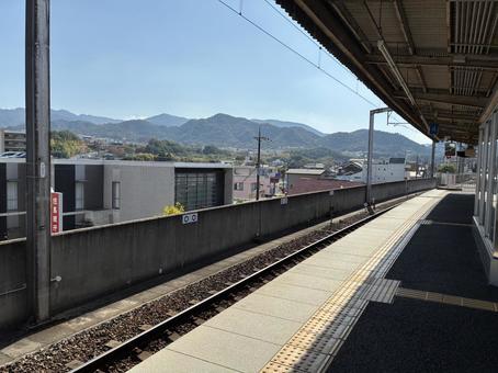 神鉄　岡場駅 神戸電鉄,電車,ホームの写真素材