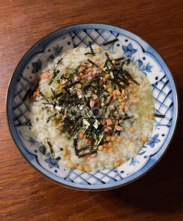 R7.8.10　こまちご飯に鮭茶漬け　3 茶碗飯,あきたこまち,こまちご飯の写真素材