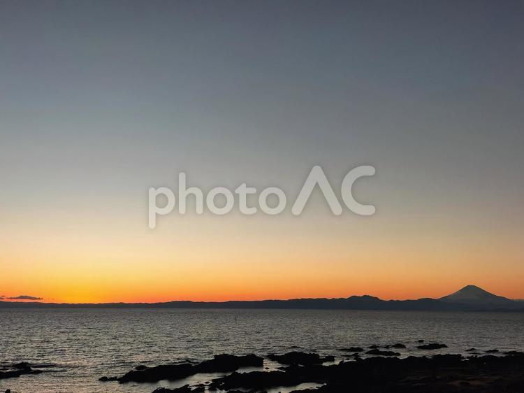 富士山と夕暮れ 富士山,海,夕暮れの写真素材