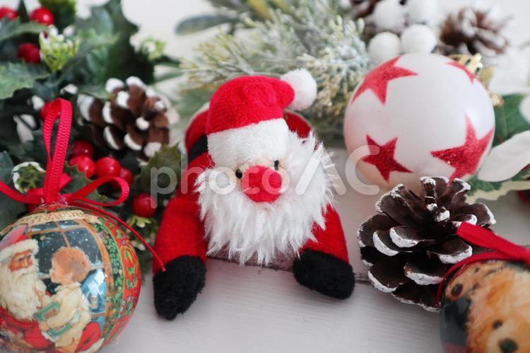 クリスマスイメージ素材 クリスマス,サンタクロース,クリスマスカラーの写真素材